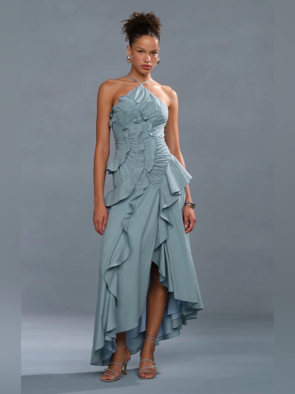 AMUR Ottavia Ruffle Dress
Cumulus Light Blue Ruffle Halter Maxi Dress size 4 - Picture 7 of 17